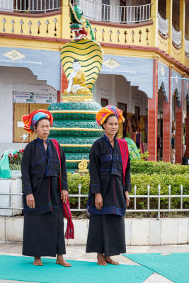 Phaung Daw U Pagoda-5.jpg