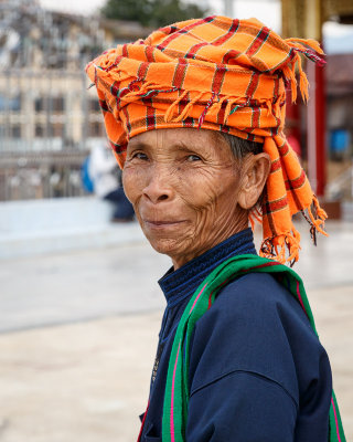 Phaung Daw U Pagoda-7.jpg