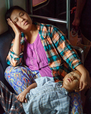 Train Travel Rangoon-16.jpg