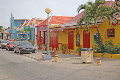 Bars/Restaurants