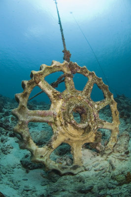 Winch gear