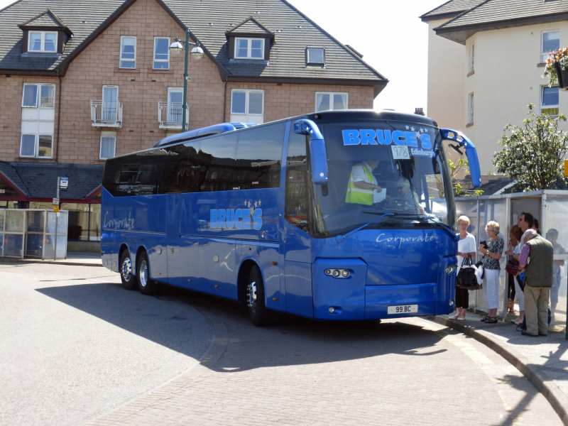 BRUCES Coaches of Salsburgh, Lanarkshire (99 BE) @ Oban, Scotland