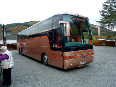 Highland Heritage coach - (SN56 DWG) Clan Wallace @ the Green Welly Services.JPG