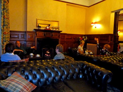 Highland Hotel, Fort William Lounge.JPG