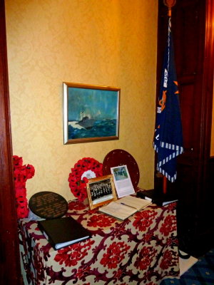 Highland Hotel, Fort William Remembrance Display.JPG
