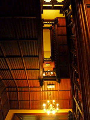Highland Hotel, Fort William, Staircase.JPG