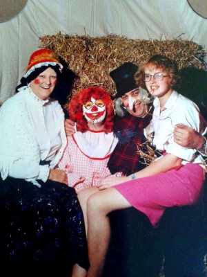 1985 - Wurzel Gummidge & Aunt Sally (AKA Bernard & Gladys Jays) with Andrea Worth & Susan Edmands