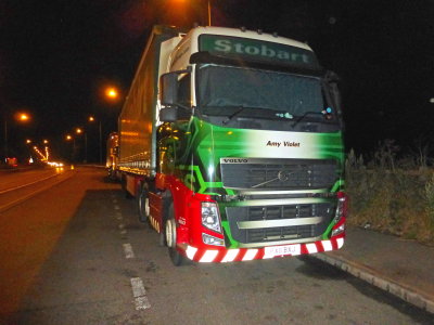 H4647 - PX11 BXD - Amy Violet in lay-by on A38 South @ Stretton, Burton on Trent