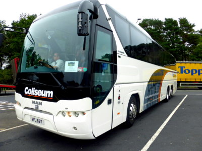 COLISEUM of Southampton - (VFJ 687) @ Burton West Services M6