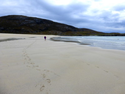 (401) Isle of Barra Beach Hotel View - Tangasdale Beach - Margaret paddling