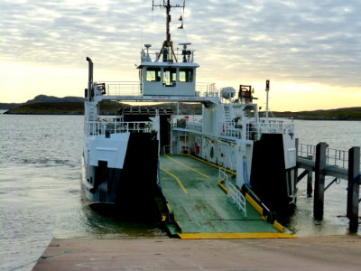 (413) CALMAC - LOCH ALAINN @ Ardhmor, Isle of Barra to Isle of Eriskay