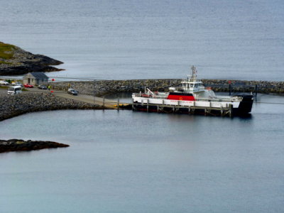 (423) CALMAC - LOCH ALAINN @ Isle of Eriskay