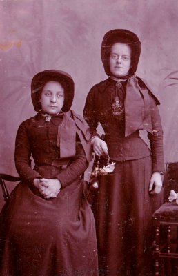1897 - 2nd Lieut Emily Hallett (nee Mortlock) standing @ Leeds area