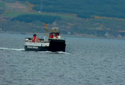 LOCH TARBERT (1992) @ Lochranza approaching