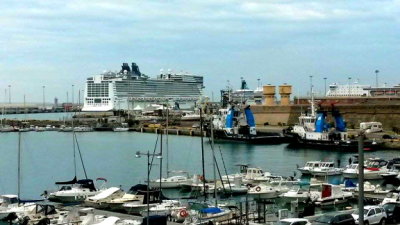 NORWEGIAN EPIC (2010) docked @ Naples, Italy