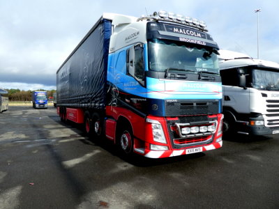 MALCOLM Logistics (KX15 WYV) @ Hamilton Services M74 North