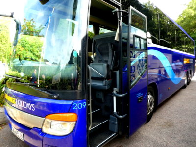 Shearings - 209 - (BK10 EJN) @ Glenfinnan, Scotland