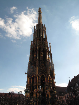 Schoner Brunnen, 14th Century Fountain