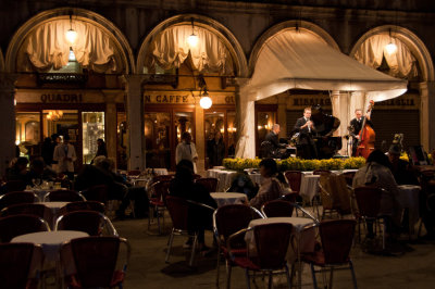 Outdoor Dining in Venice