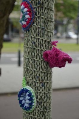 Crocheting a lamppost
