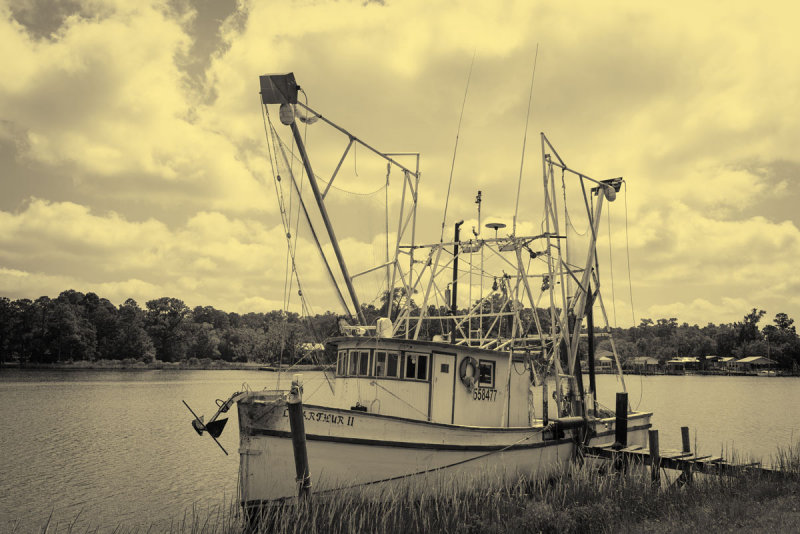 aurthur shrimp boat - red.jpg