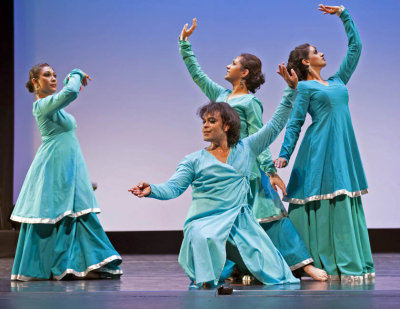 Usha Gupta Dance Entourage-0292.jpg