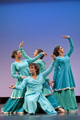 Usha Gupta Dance Entourage-0294.jpg