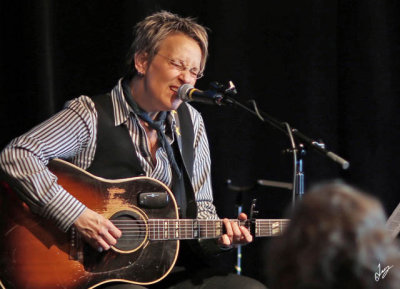 2015_04_30 Mary Gauthier, Between Daylight and Darkness