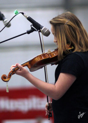2015_05_16 Fiddle Competitors at Metis Spring Festival