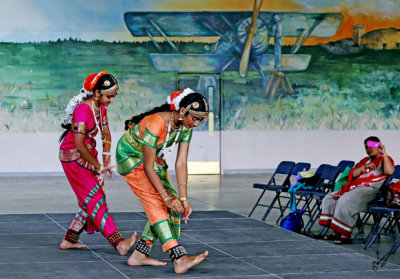 2015_07_01 Usha Gupta Dancers
