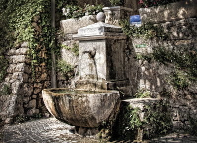 Fountain and Cobbles