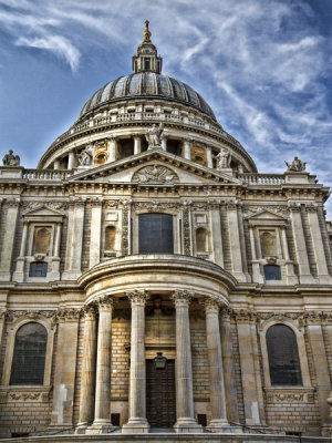 Looking Up! St Pauls