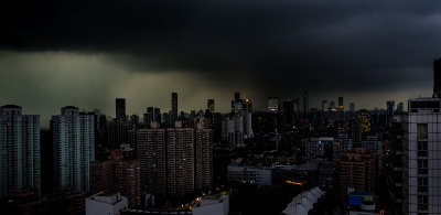 Thunder and lightning over Shanghai.   CZ2A4602.jpg