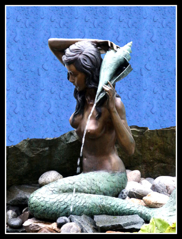 Artistic_Mermaid_in the rain