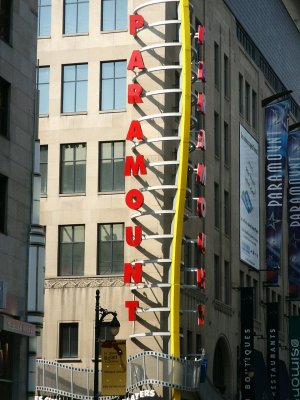 Paramount building corner In Montreal
