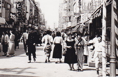 1954 Tokyo Scene