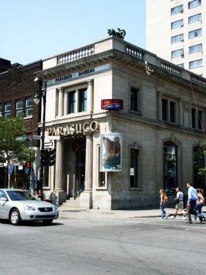 Montreal, Parusco jeans store