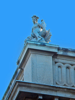 Rhode Island Public Building Rooftop Statue