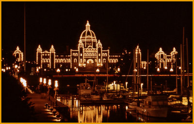 Victoria at night-2