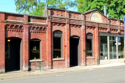 Grants Pass Brewery on G St