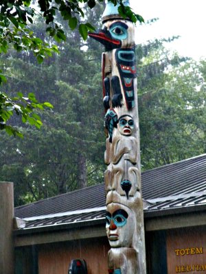 Totem closeup at Totem Heritage Center2