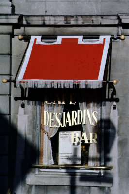 Old Quebec Cafe Desjardins Bar