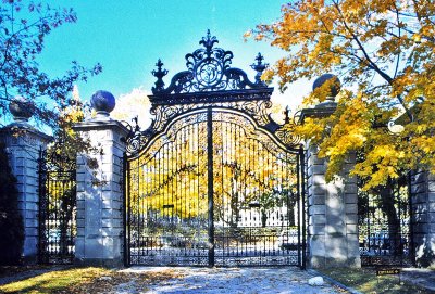 New England Breakers Gate