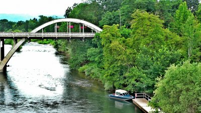 6th Street Bridge at boat dock