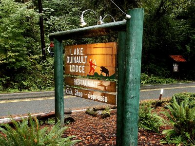 Lake Quinault Lodge Sign