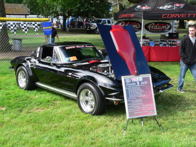 Medford Cruise-2010 2 -1964  Corvette