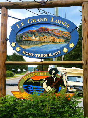 Le Grand Lodge at Mont-Tremblant Sign