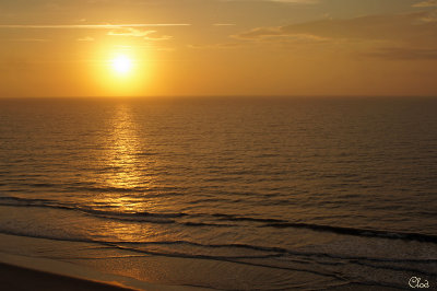 Lever de soleil sur l'ocan - Sunrise in front of the condo