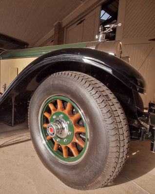 1928 Packard, wheel detail