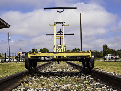 A front view of the handcart-2016